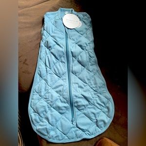 NWT Dreamland weighted sleep swaddle. 0-6 months, 8-16lbs , blue.